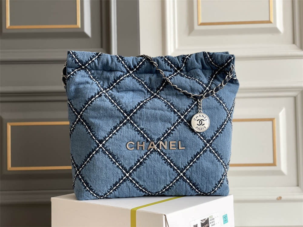 Chanel 22 bag 35cm small  2025 new 